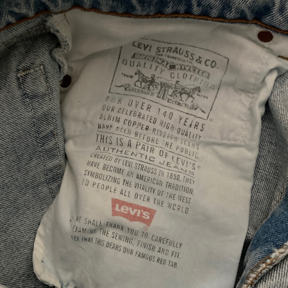 Vtg Levi’s mens 550 33/30 light wash loose fit made in USA 100% cotton classic - Picture 7 of 8